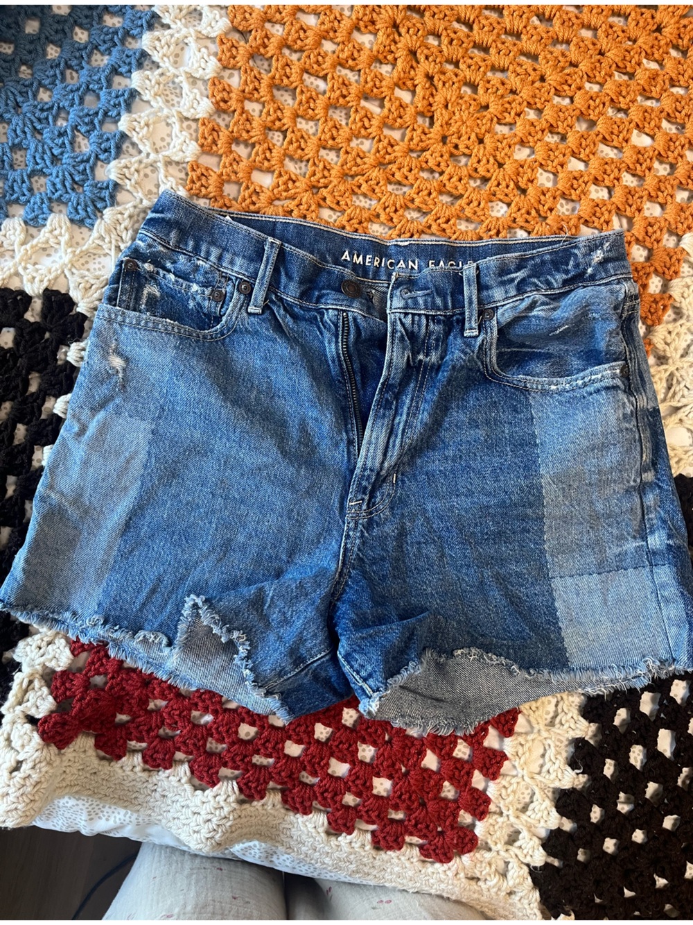 American Eagle highest rise 90s boyfriend short 8